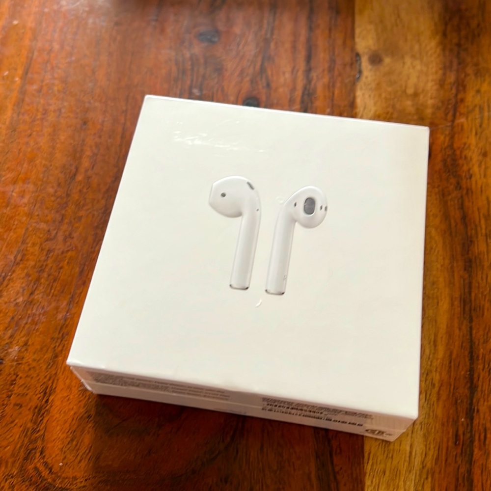 Apple AirPods (2nd generation) NEW